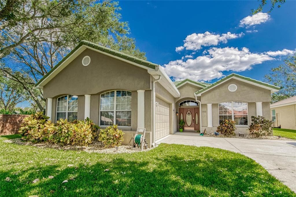 200 LAKE REGION BOULEVARD S WINTER HAVEN, FL 33881