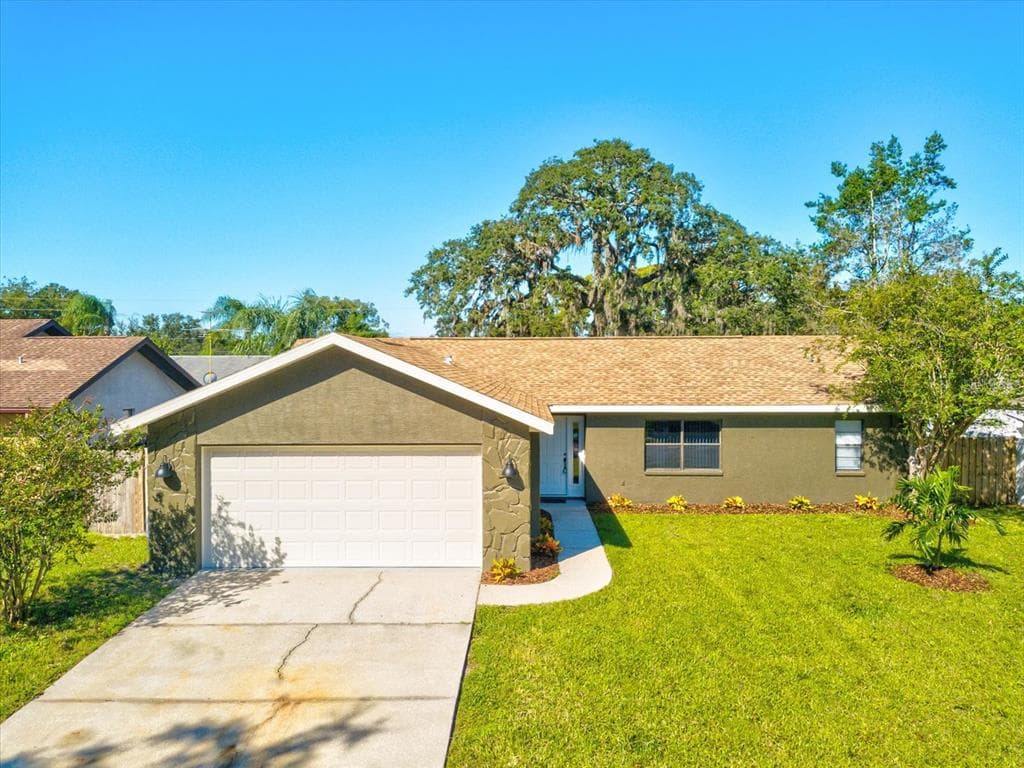 7825 GLASCOW DRIVE NEW PORT RICHEY, FL 34653