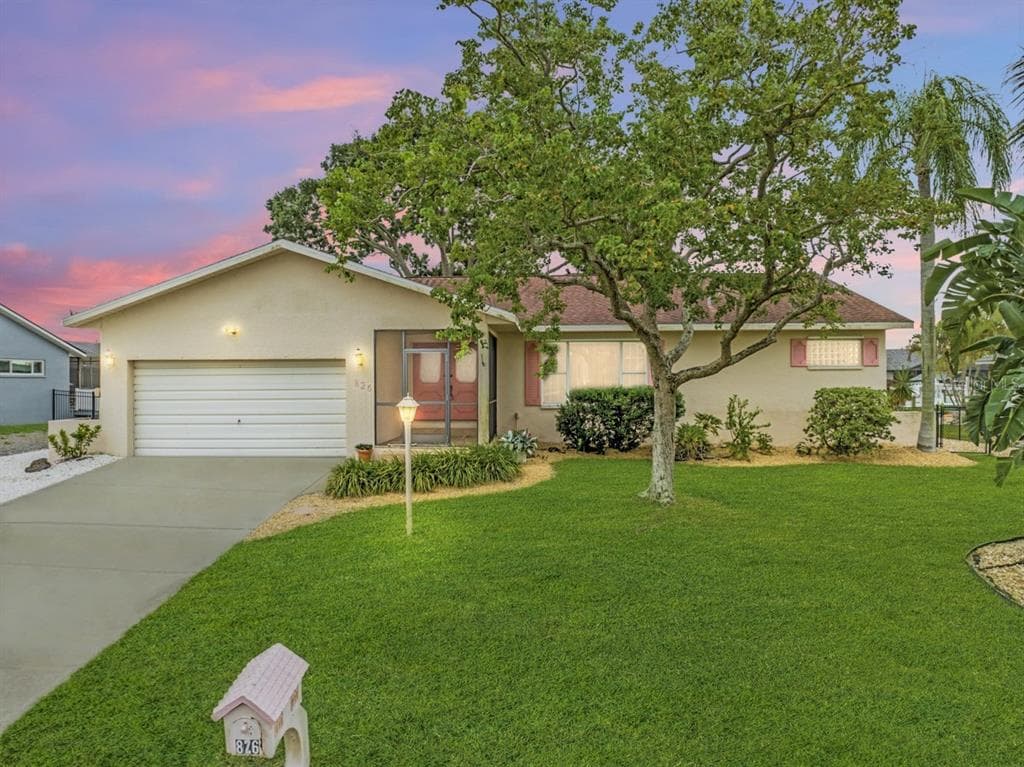826 EAGLE LANE APOLLO BEACH, FL 33572