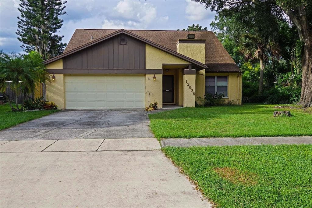 13936 BRIARDALE LANE TAMPA, FL 33618
