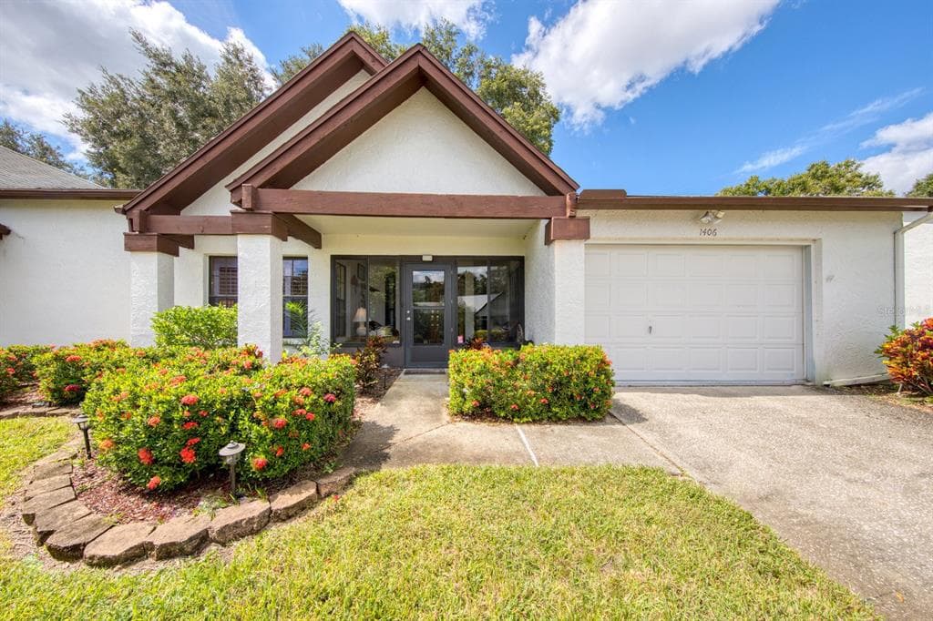 1406 CAMELOT COURT PALM HARBOR, FL 34684