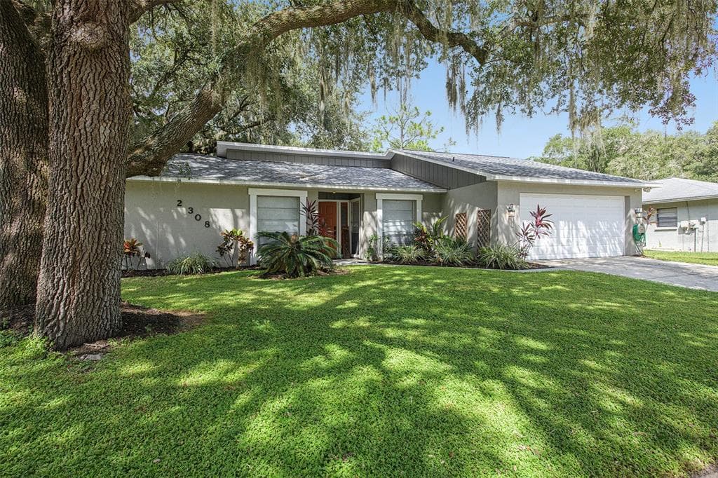 2308 FORREST CREST CIRCLE LUTZ, FL 33549