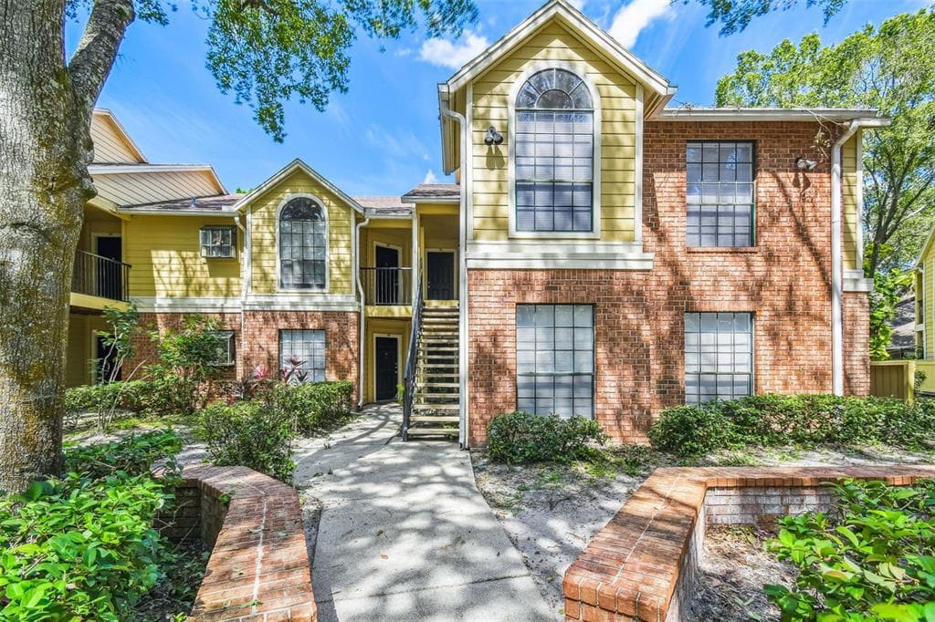8609 MALLARD RESERVE DRIVE UNIT 201 TAMPA, FL 33614