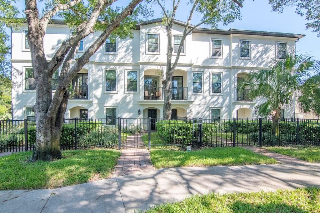 2819 W HORATIO STREET UNIT 3 TAMPA, FL 33609
