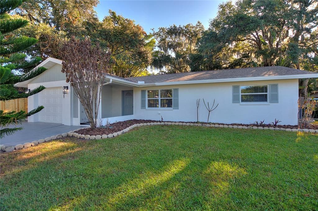 3331 WOODMONT DRIVE SARASOTA, FL 34232