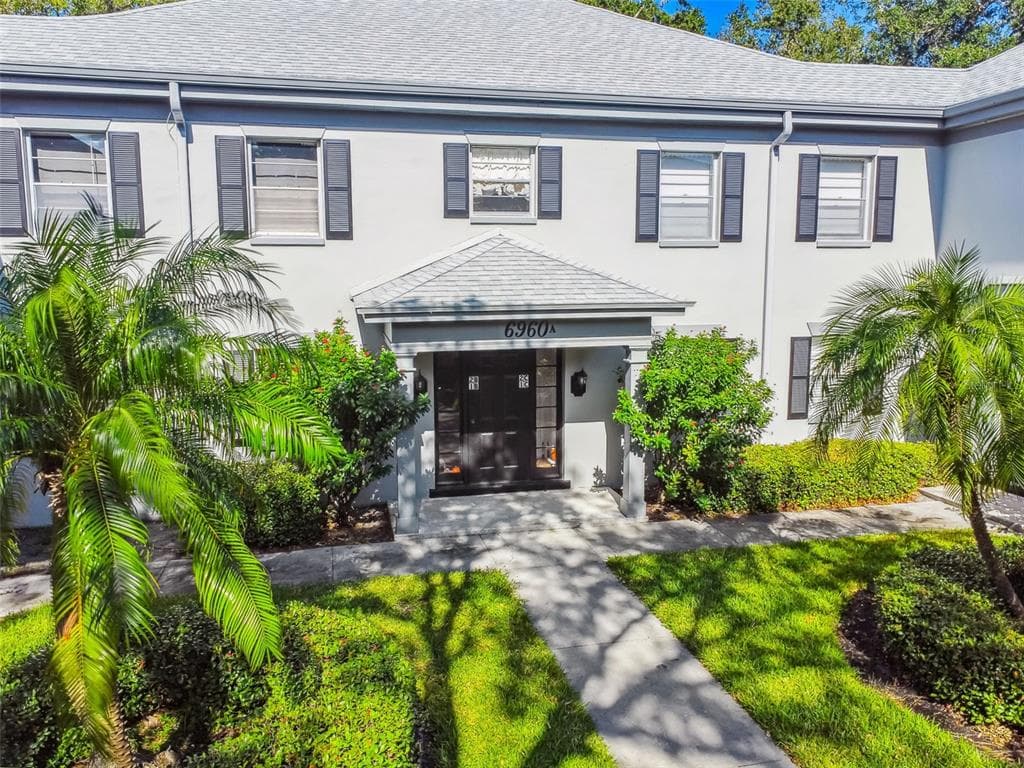 6960A SUNSET DRIVE S UNIT 2C