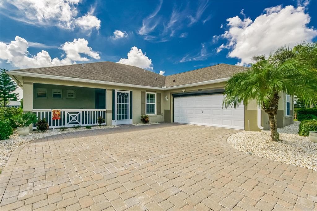 2209 N CREEK COURT