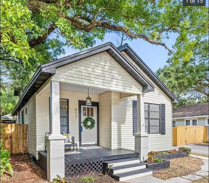 913 W IDLEWILD AVENUE TAMPA, FL 33604