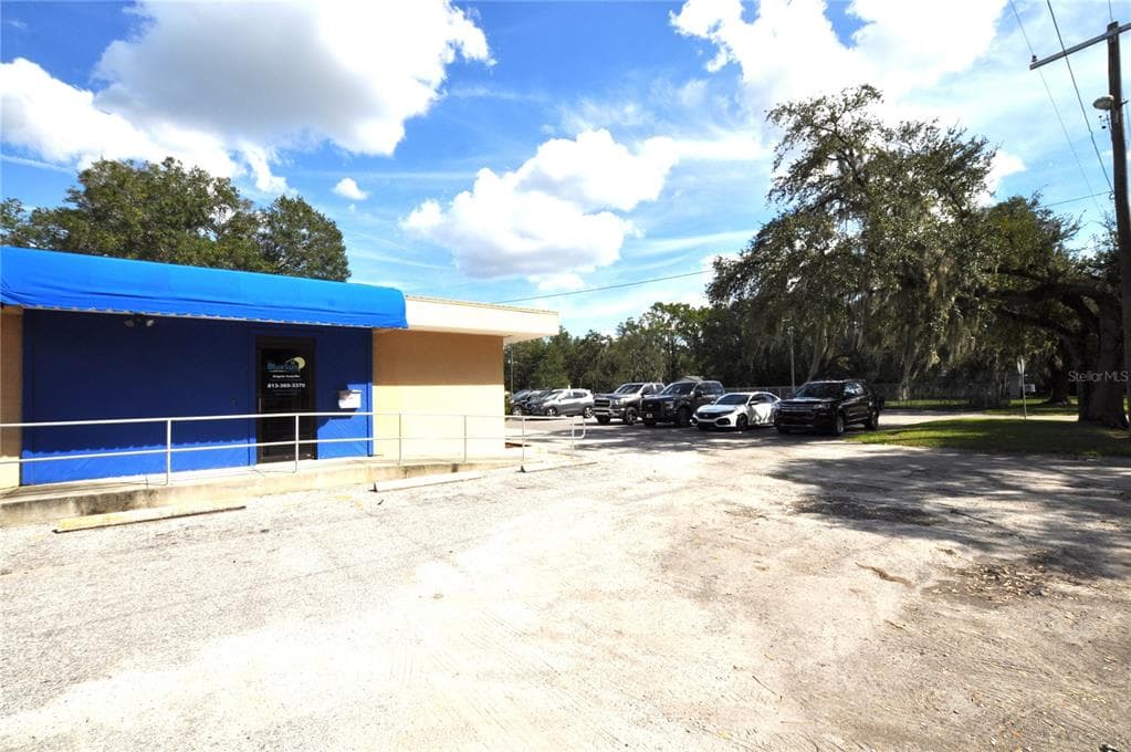 1707 W REYNOLDS STREET PLANT CITY, FL 33563