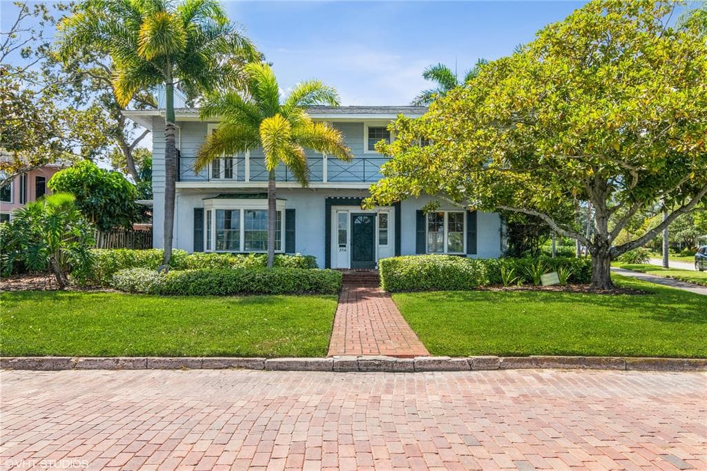 2514 COFFEE POT BOULEVARD NE ST PETERSBURG, FL 33704