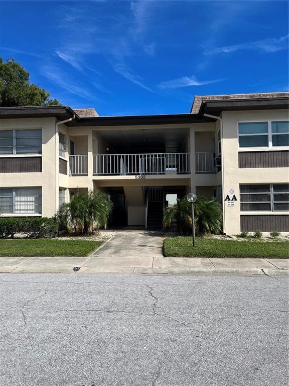 5132 AMULET DRIVE UNIT AA201 NEW PORT RICHEY, FL 34652