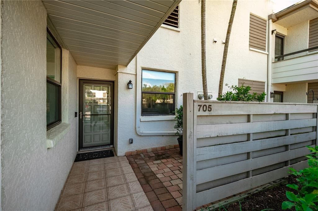 705 OAKVIEW DRIVE UNIT 705 BRADENTON, FL 34210