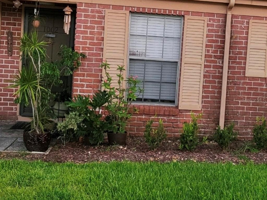 1002 83RD TERRACE N ST PETERSBURG, FL 33702