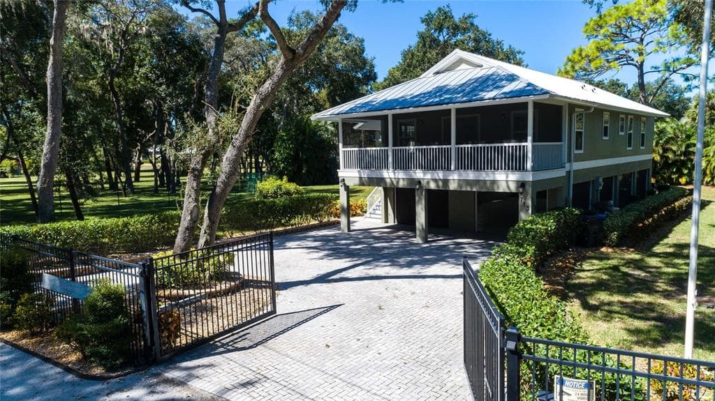 713 ANCLOTE ROAD TARPON SPRINGS, FL 34689
