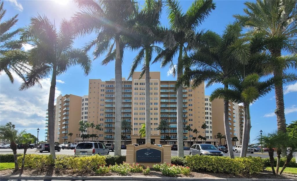 880 MANDALAY AVENUE UNIT S605