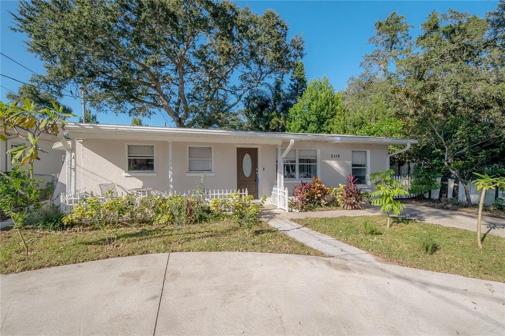 2119 W HENRY AVENUE TAMPA, FL 33603