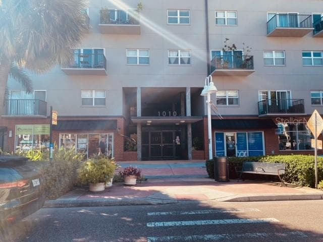1010 CENTRAL AVENUE UNIT 403 ST PETERSBURG, FL 33705