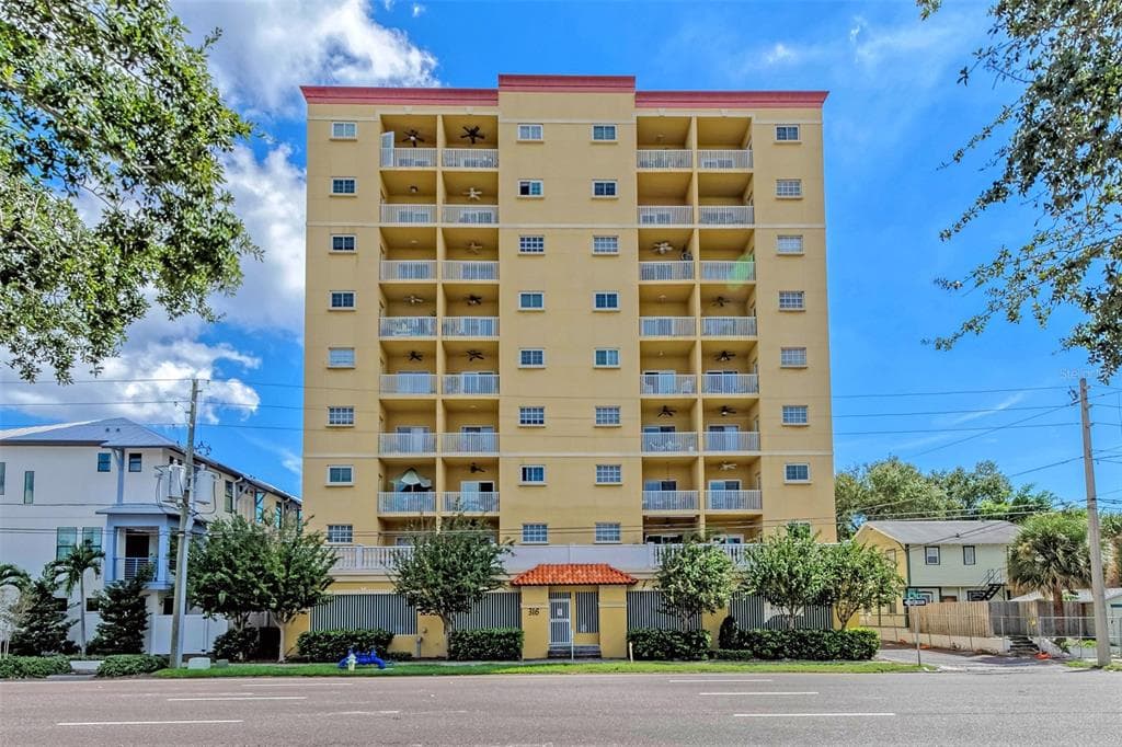 316 8TH STREET S UNIT 702 ST PETERSBURG, FL 33701
