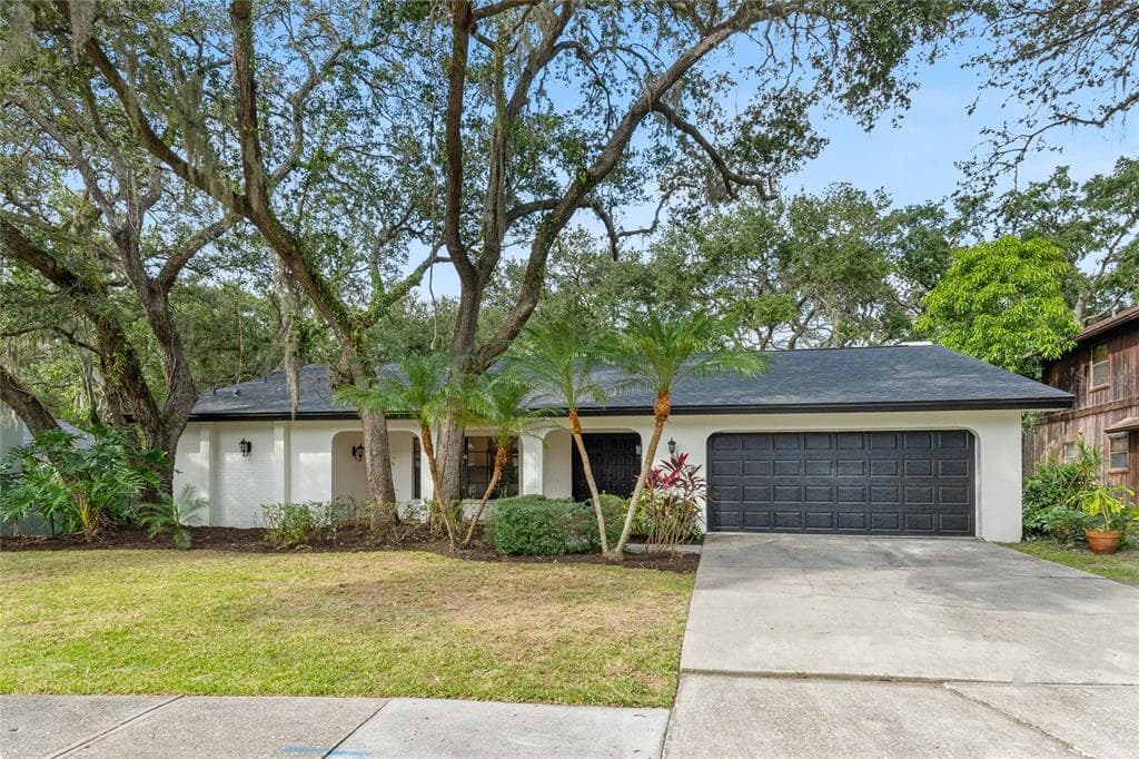 60 BAY WOODS DRIVE SAFETY HARBOR, FL 34695