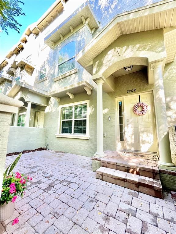 7209 101ST LANE SEMINOLE, FL 33772