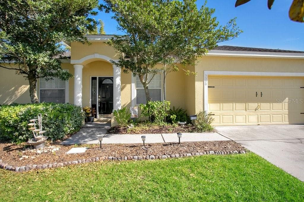 5320 SONG SPARROW COURT LAKELAND, FL 33811
