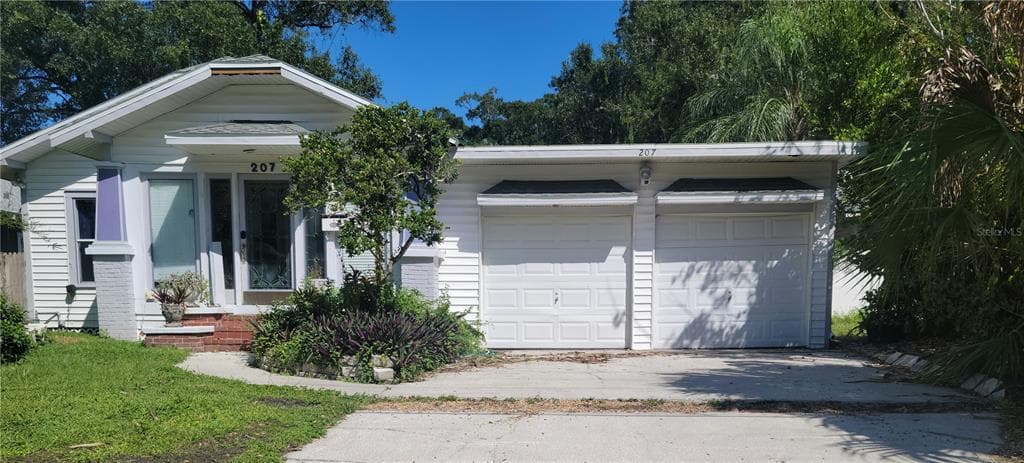 207 W OSBORNE AVENUE TAMPA, FL 33603