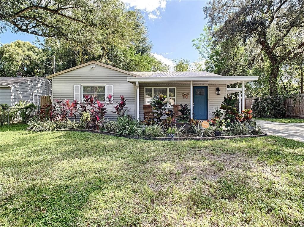 301 E HYDRANGIA STREET TAMPA, FL 33612