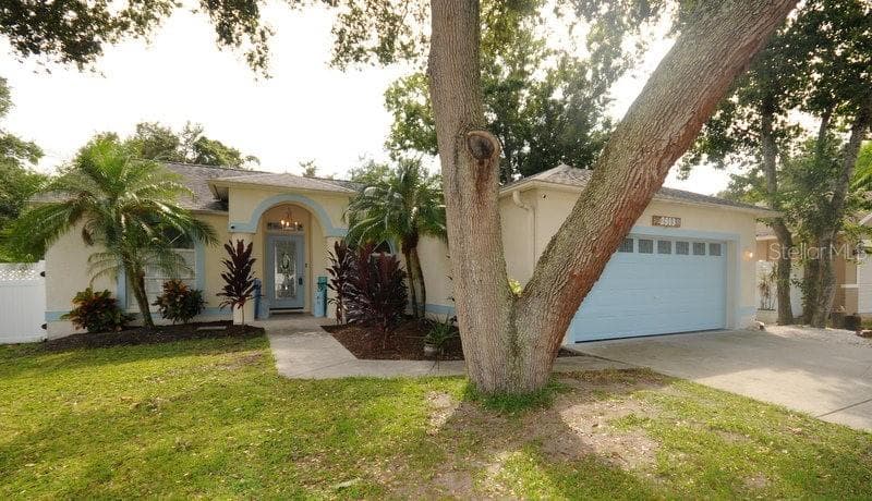 2513 SOUTHERN OAK CIRCLE CLEARWATER, FL 33764