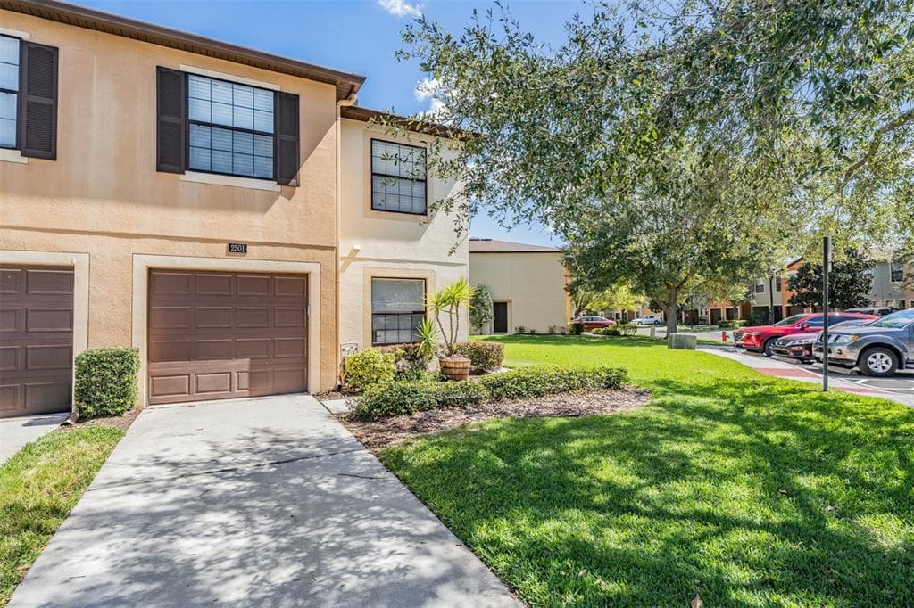 2501 OLEANDER LAKES DRIVE BRANDON, FL 33511