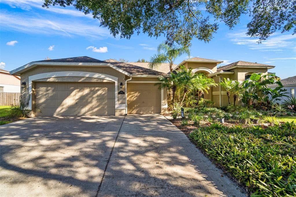 4416 GENTRICE DRIVE VALRICO, FL 33596