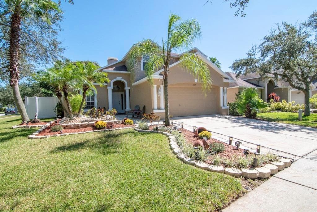 3902 BELLEWATER BOULEVARD RIVERVIEW, FL 33578