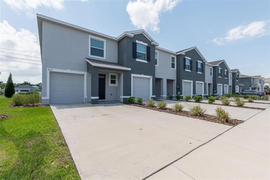 8625 FALLING BLUE PLACE RIVERVIEW, FL 33578