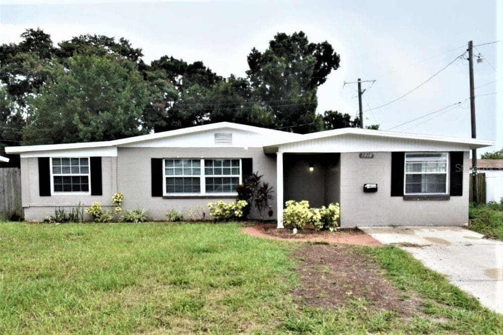 7910 W POWHATAN AVENUE TAMPA, FL 33615