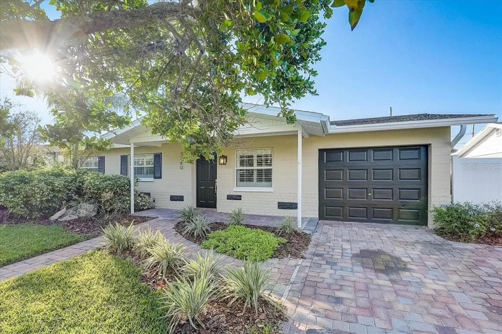 5560 98TH AVENUE N PINELLAS PARK, FL 33782