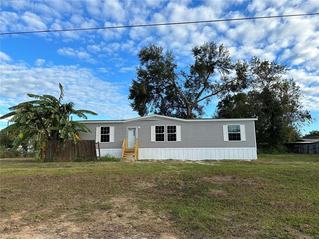 40419 MELROSE AVENUE ZEPHYRHILLS, FL 33540
