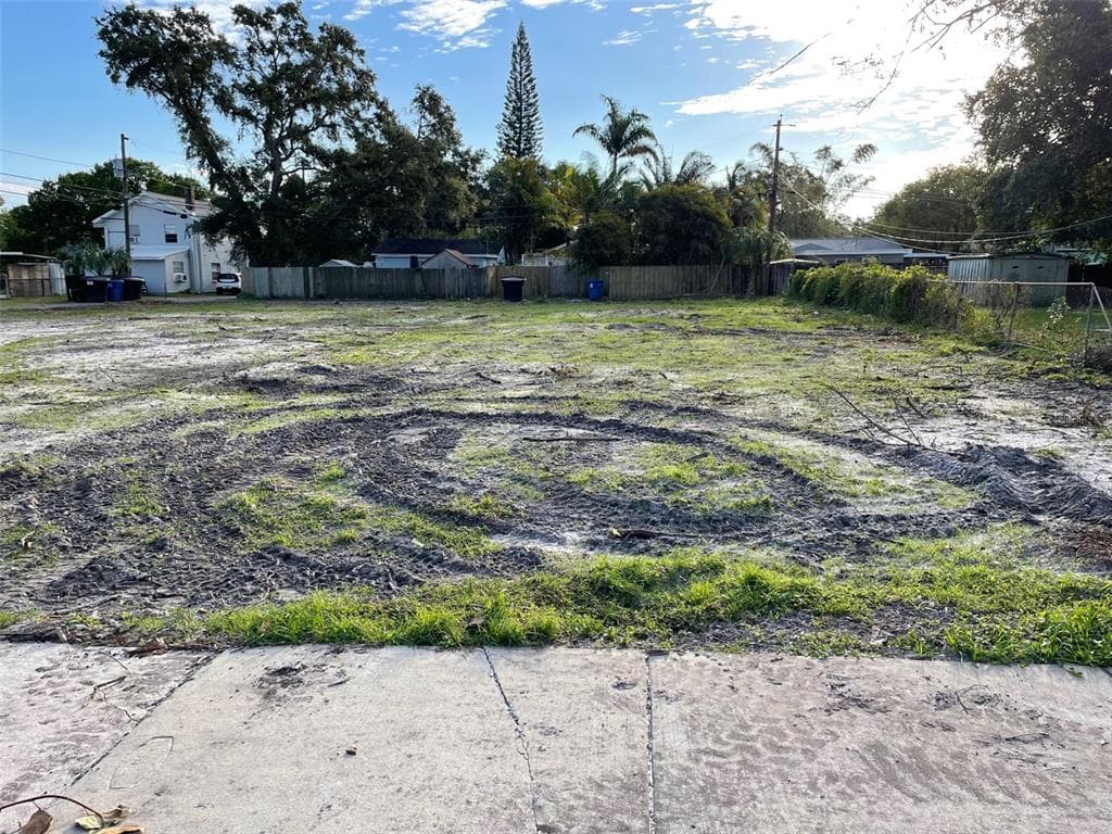 3715 15TH STREET N ST PETERSBURG, FL 33704