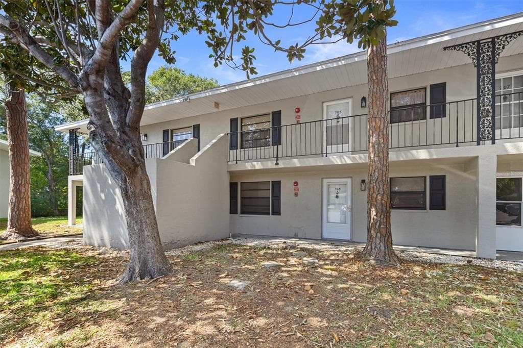 101 LAKE AVENUE NE UNIT 108 LARGO, FL 33771