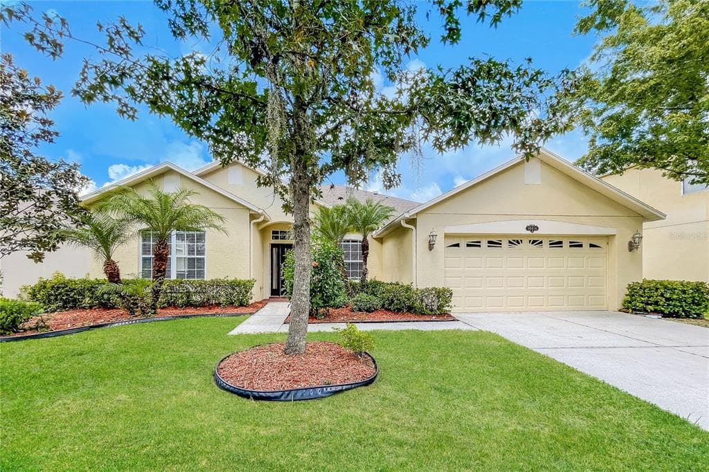 10816 BREAKING ROCKS DRIVE TAMPA, FL 33647