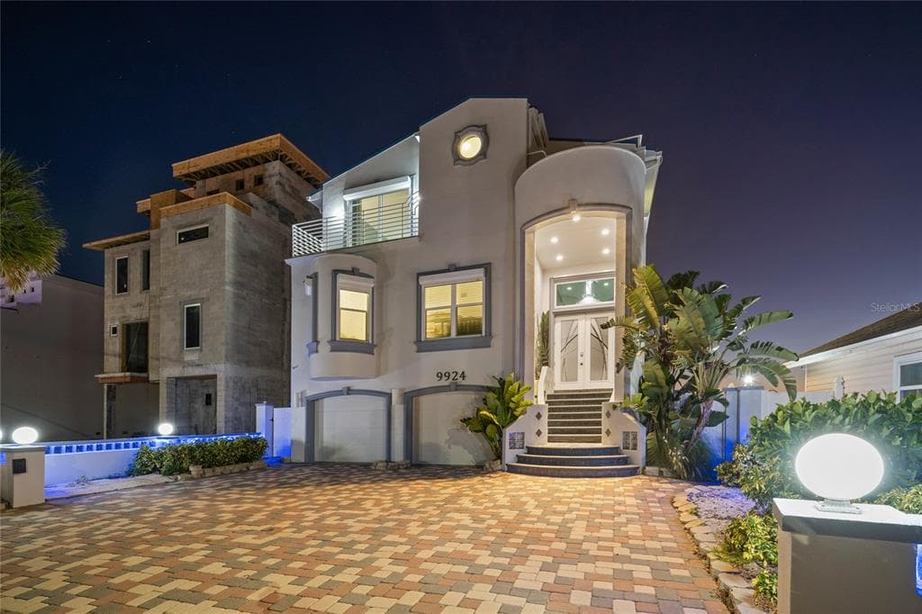9924 GULF BOULEVARD TREASURE ISLAND, FL 33706