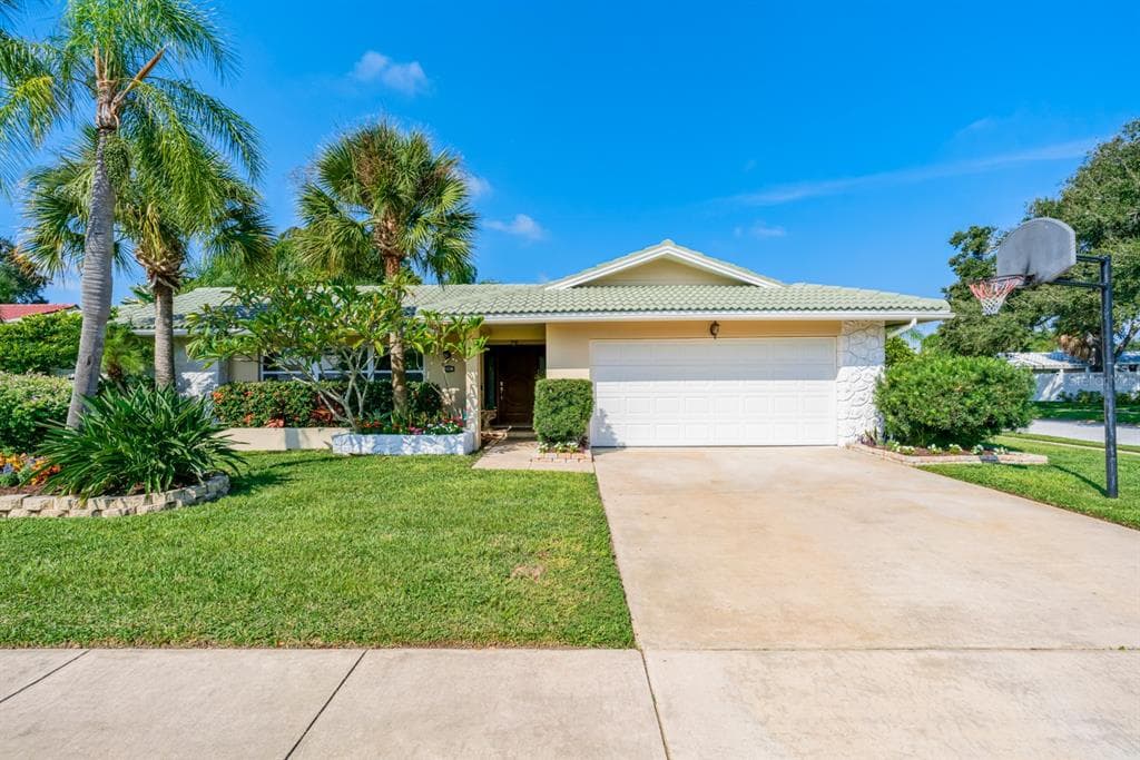 11136 REGAL LANE