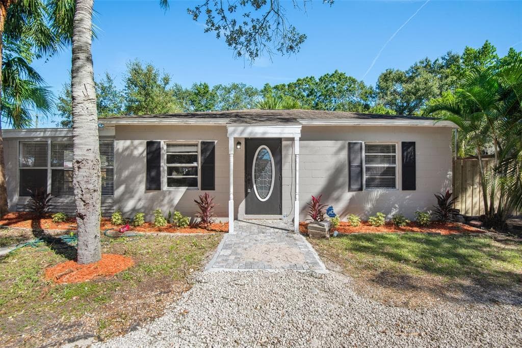 4733 W BAY VISTA AVENUE TAMPA, FL 33611