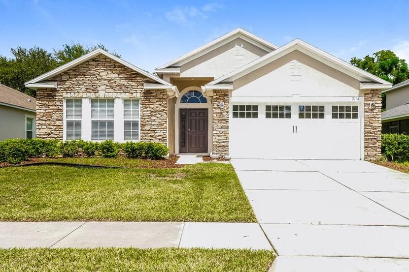 2114 AMOR WAY LEESBURG, FL 34748