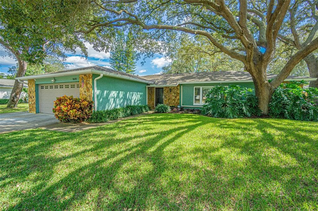 9691 123RD WAY SEMINOLE, FL 33772