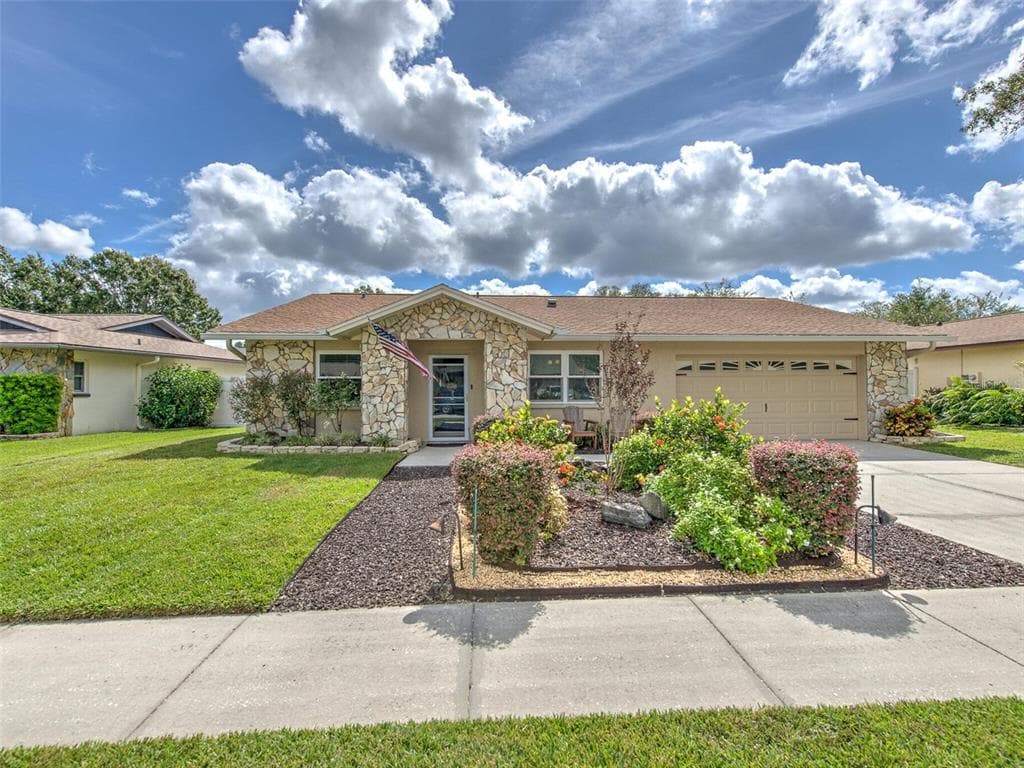 4206 HOLLOWTRAIL DRIVE TAMPA, FL 33624