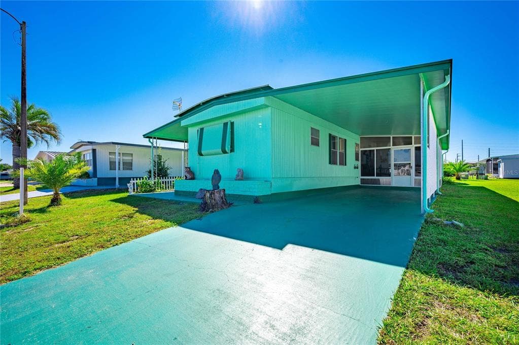 35022 DALE AVENUE ZEPHYRHILLS, FL 33541