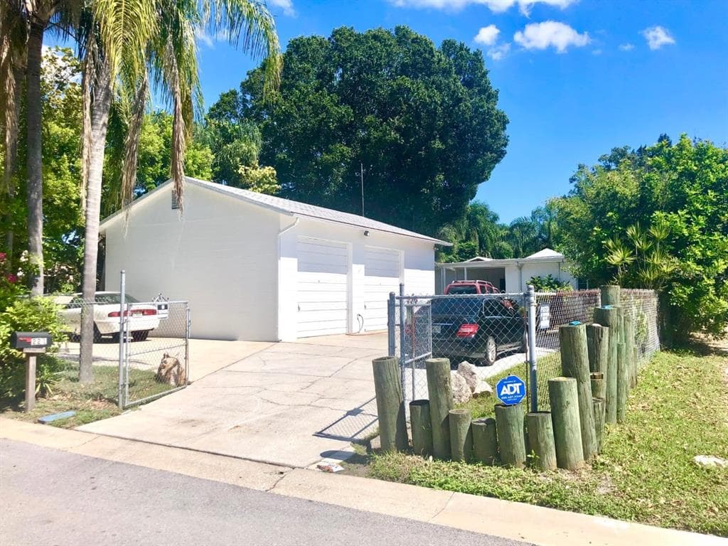 221 TULANE AVENUE CLEARWATER, FL 33765