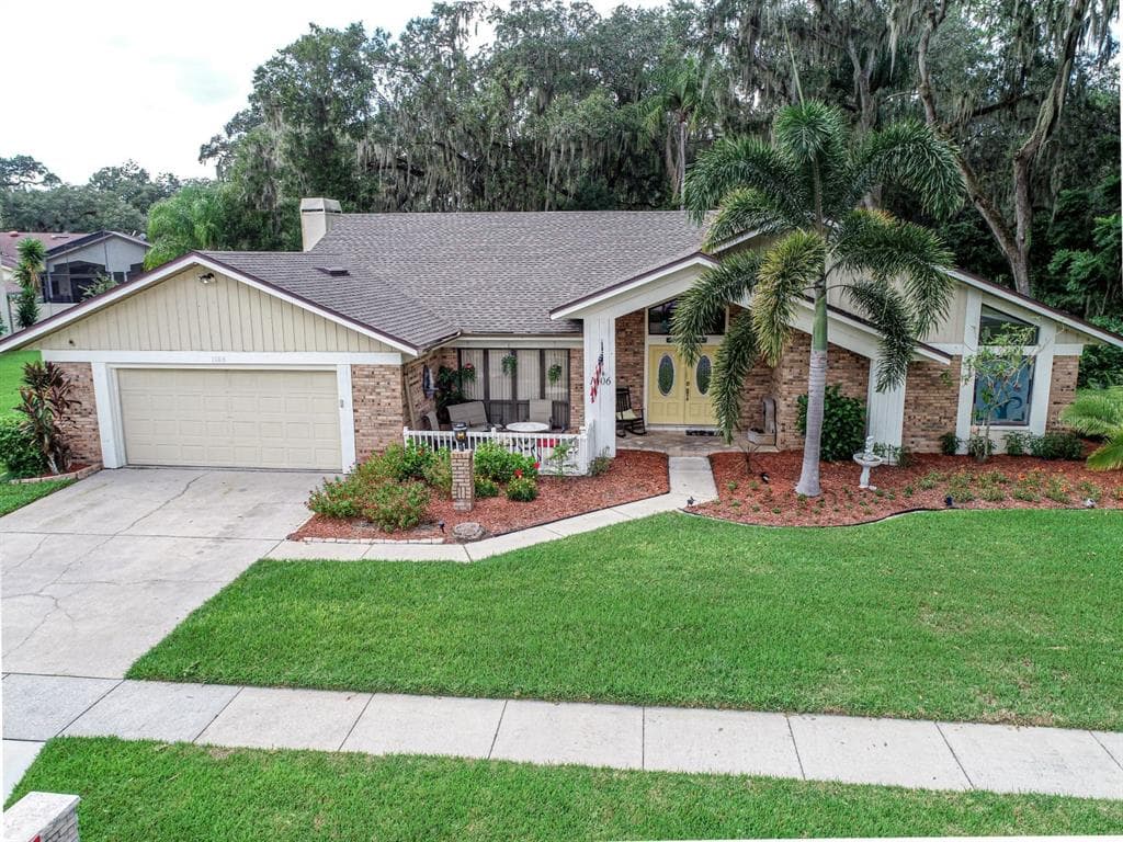 1106 HUNT CLUB LANE VALRICO, FL 33594