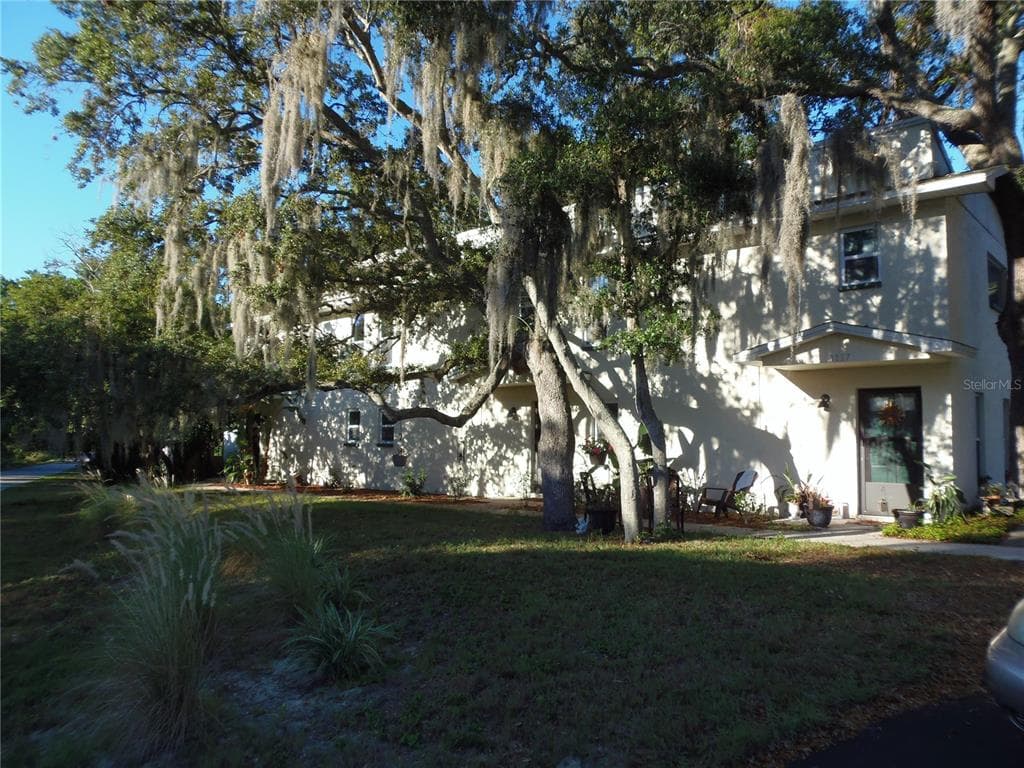 1119 SUNSET POINT ROAD CLEARWATER, FL 33755