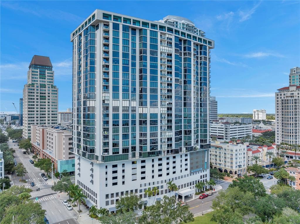 1 BEACH DRIVE SE UNIT 2512 ST PETERSBURG, FL 33701