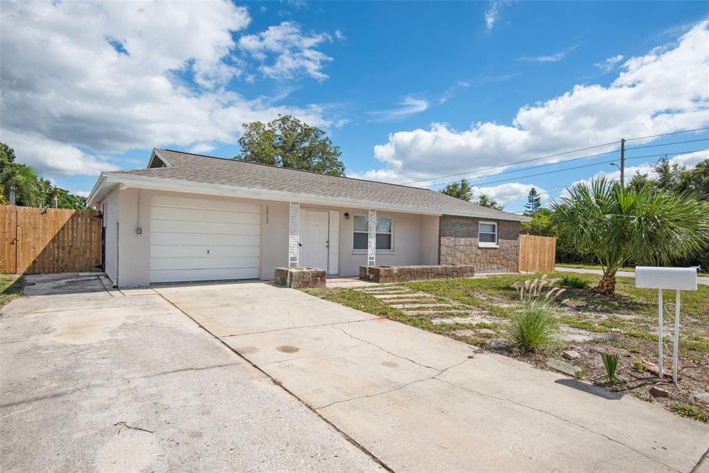 1012 HILTON LANE